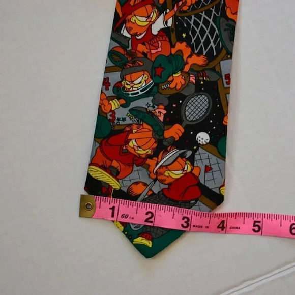 Host Pick!  Vtg Garfield Sports Tie - Picture 6 of 6